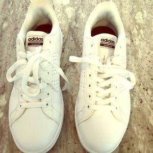 Sz 8.5 Adidas Cloudfoam sneakers. Worn Once. White